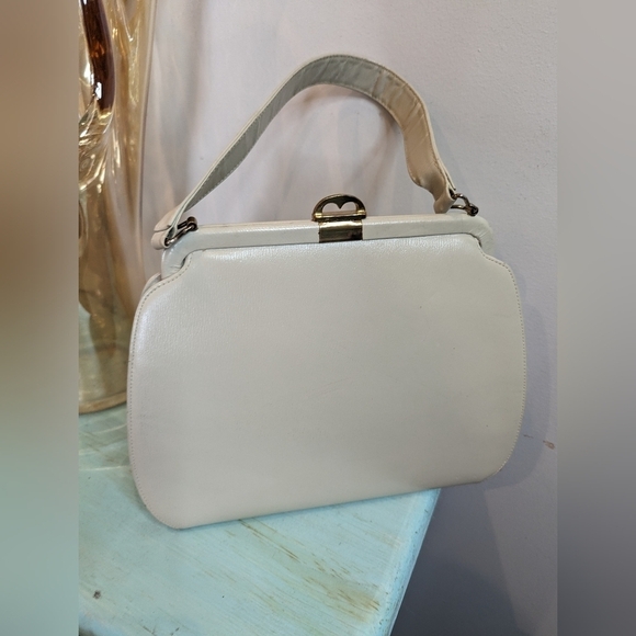 Vintage mid century ivory leather handbag. - Picture 12 of 13